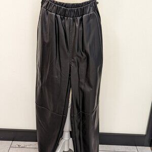 Vanilla Bay Black leather pants Size L